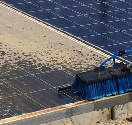 Nettoyage de panneaux solaires